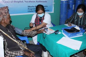 गोरखाको आरुघाटमा केएमसी र पिपुल्स डेन्टल कलेजको निःशुल्क स्वास्थ्य शिविर