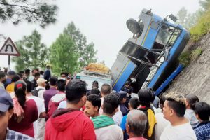 भीमफेदीमा मिनिबस दुर्घटना, ६ जनाको घटनास्थलमै मृत्यु