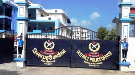 मोरङमा मोटरसाइकलमा लागूऔषध राखेर ज्वाइँ–ससुरालाई फसाउने षड्यन्त्र, चार जना पक्राउ