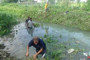 सफा नहरको कल्पना : फोहोर नफाल्न आग्रह गर्दै निरन्तर सरसफाइ