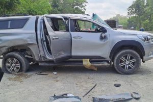 मोरङको कानेपोखरीमा सांसदहरू चढेको गाडी दुर्घटना 