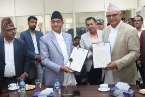 विराटनगर भन्सारमा निर्मित आपत्कालीन गोदाम घर कोशी सरकारलाई हस्तान्तरण