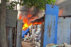 सुनसरीको दुहबीमा कवाडी गोदाममा आगलागी