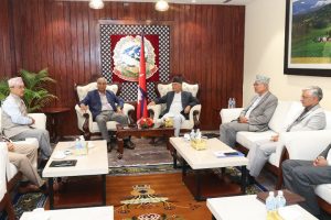 बालुवाटारमा दुई दलका शीर्ष नेताहरूको बैठक सुरु 