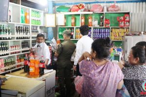 धनकुटामा बजार अनुगमन, जफत भएको अखाद्य बस्तु नष्ट