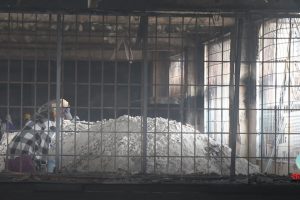 विराटनगरको भाटभटेनी ध्वस्त हुँदा पाँच सय कर्मचारीको रोजगारी संकटमा