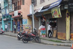आन्दोलनपछि विराटनगर बजार क्षेत्रमा बढ्न थाल्यो चहल–पहल, खुल्न थाले फाट्टफुट्ट पसलहरू (फोटो फिचर)