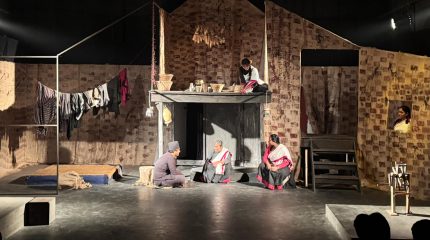 विराटनगरमा एक सातादेखि ‘एक चिहान’ नाटक निरन्तर मञ्चन