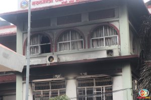 सरकारी कार्यालयमा तोडफोड र आगजनी गरेको आरोपमा विराटनगरबाट पाँच जना पक्राउ