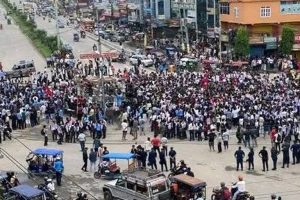 जेनजी आन्दोलनमा इटहरीको प्रहरी कार्यालयमा आगो लगाउने गिरोह पक्राउ