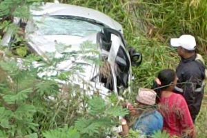 विराटनगरबाट काठमाडौं जाँदै गरेको कार सिन्धुलीमा दुर्घटना, एक जनाको मृत्यु