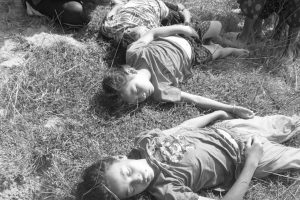 झापामा खोलामा डुबेर एकै परिवारका दुईसहित तीन बालिकाको मृत्यु