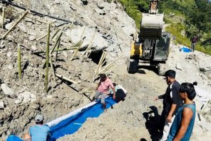 अवरुद्ध भएको लामो समयपछि खुल्यो खाँदबारी-किमाथांका सडक