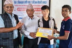 संखुवासभाको हिमालय माविमा छात्रवृत्ति वितरण