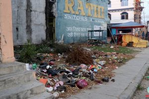 विराटनगरमा सरसफाइ सचेतना अभियानले पनि रोकिएन जथाभावी फोहोर फ्याँक्ने प्रवृत्ति 