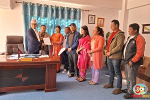 धनकुटाको करदाता कार्यालय नहटाउन माग गर्दै वाणिज्य संघले बुझायो ज्ञापनपत्र