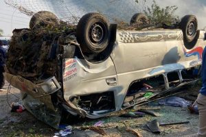 अपडेट: धनकुटामा माइक्रोबस पल्टिँदा एक जनाको मृत्यु, १३ घाइते