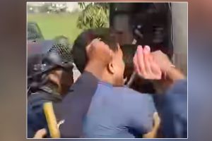 विराटनगरमा एमाले नेता महेश बस्नेत चढेको गाडीमा रंग छ्यापियो, दुई जना पक्राउ