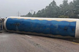 रौतहटमा ग्यास बोकेको ट्याङ्कर दुर्घटना