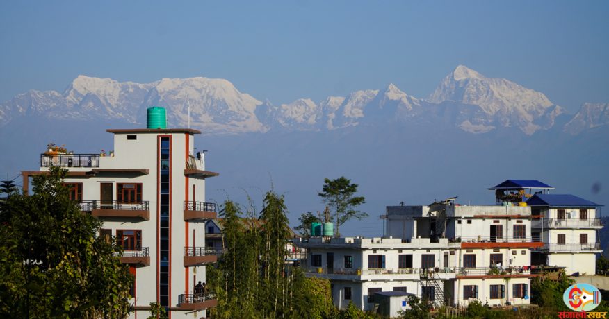 धनकुटाको जितपुरबाट देखिएको मकालु हिमाल र अरुण उपत्यका (फोटो फिचर)