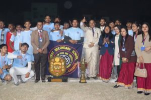 विराटनगरको एभरेष्ट स्कुलले जित्यो राष्ट्रपति रनिङ शिल्डको उपाधि