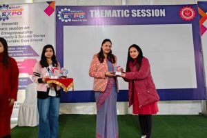 विराट ट्रेड एक्स्पोमा थिमेटिक सेसन सुरु, पहिलो दिन महिला उद्यमीका कथा प्रस्तुत