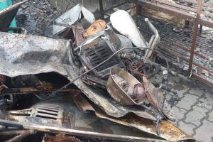 इटहरीमा विद्युत सर्ट भएर आगलागी हुँदा जले पाँच वटा पसल