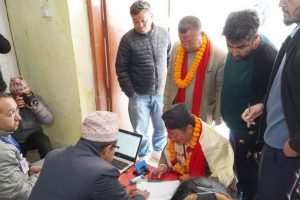 धनकुटामा काँग्रेसका दिनेश राईले गराए मनोनयन दर्ता