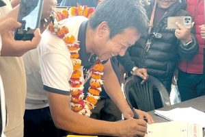 सुनसरी–१ बाट हर्क साम्पाङले गराए मनोनयन दर्ता