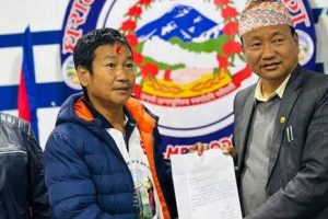 धरानका मेयर साम्पाङले दिए राजीनामा