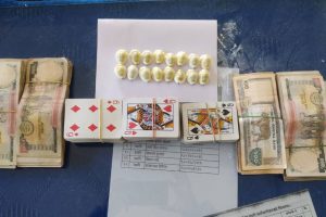 मोरङको ग्रामथानमा तीन लाख नगदसहित जुवा खालबाट ४ जना पक्राउ