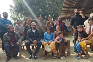 झापा–५ को सुकुम्बासी बस्तीका मतदातासँग बालेन के भने ?