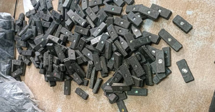 विराटनगरबाट ५ लाख बढीको अवैध इलेक्ट्रोनिक चिप्स बरामद