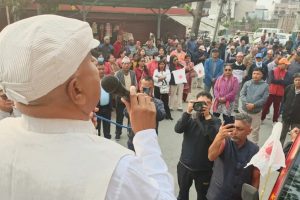 मोरङ–६ का एमाले उम्मेदवार ढकाल पितृशोकपछि चुनावी अभियानमा