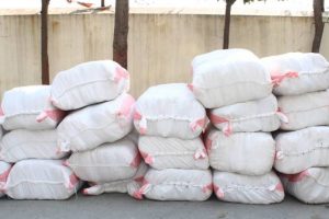 विराटनगरको जेबी ट्रान्सपोर्टबाट ७ लाख बढीको कपडा बरामद