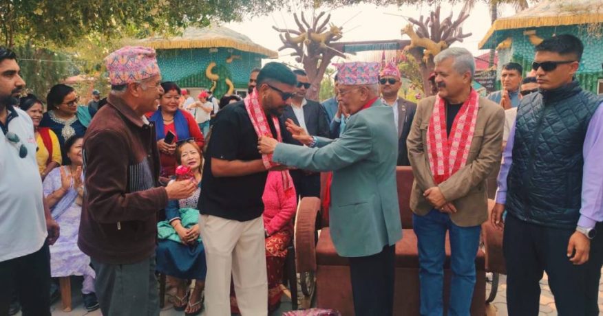 झापामा रास्वपासहित दलका नेता एमाले प्रवेश