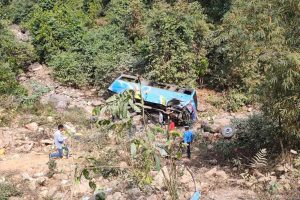 उदयपुरमा बस दुर्घटना, १५ जना घाइते