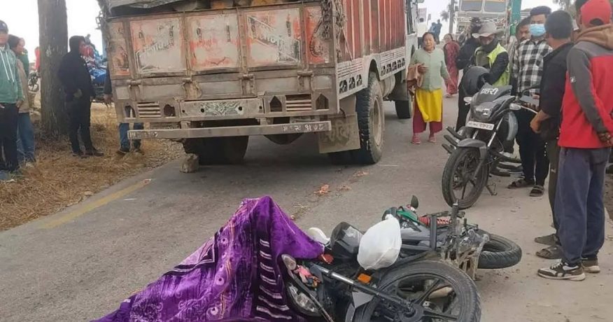इलाममा ट्रकले किच्दा मोटरसाइकलमा सवार एक जनाको मृत्यु