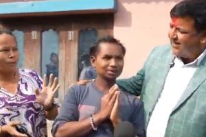 विपन्नको सहारा बन्दै डा. सुनील शर्मा : क्यान्सर पीडित दीलिपले पाए नयाँ जीवन