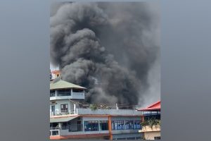 इटहरीको न्यू पूर्वाञ्चल आइसक्रिम क्याफेमा लागेको आगो नियन्त्रणमा