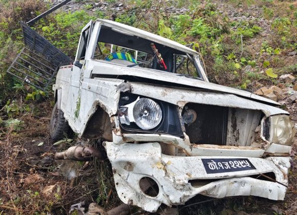 धनकुटाको सहिदभूमिमा पिकअप पल्टिँदा चार जना घाइते