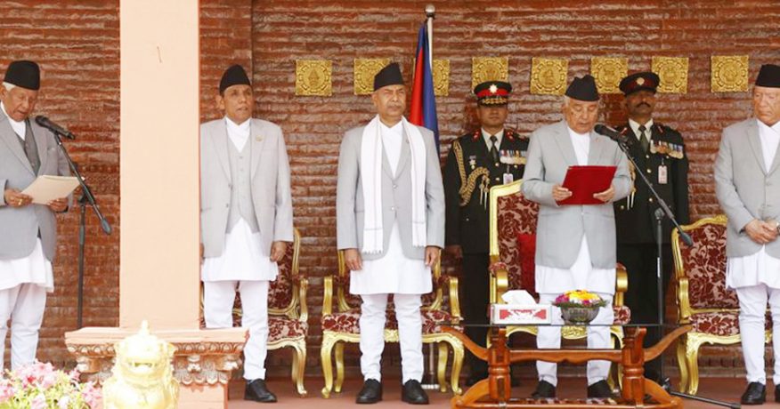 प्रतिनिधि सभाका ज्येष्ठ सदस्य अर्जुननरसिंह केसीले लिए शपथ