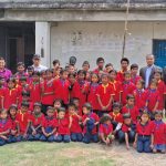 रंगेलीको त्रिभुवन माविका विद्यार्थीलाई पोशाक वितरण