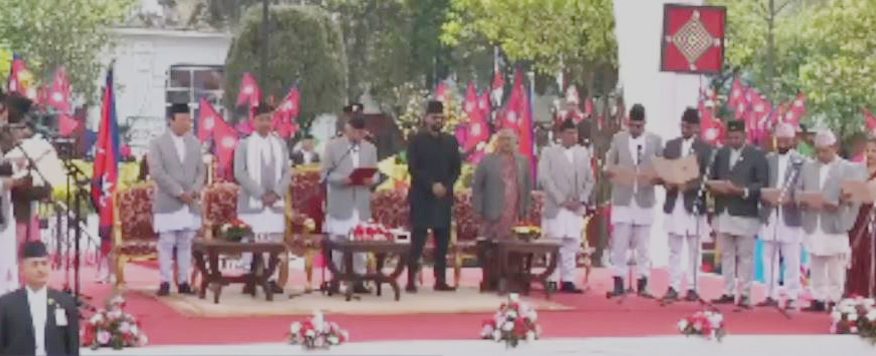 नवनियुक्त मन्त्रीहरूले लिए पद तथा गोपनीयताको शपथ