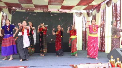 विराटनगरको अर्किड स्कुलले अभिभावक दिवसमा गर्यो विद्यार्थीलाई सम्मान