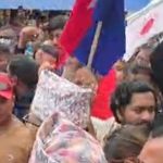 जिल्ला प्रशासन कार्यालय मोरङ परिसरमा एमालेको प्रदर्शन