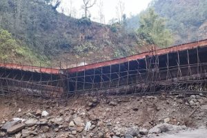 पाँचथर र ताप्लेजुङमा निर्माणाधीन दुई वटा पुल भाँचिए