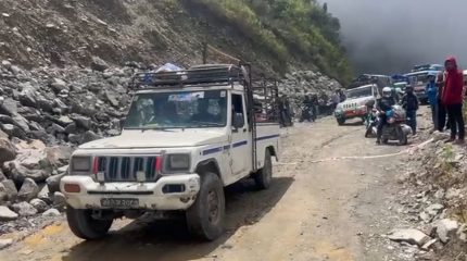 पहिरोका कारण अवरुद्ध भेडेटार-रवि-राँके सडक सुचारु