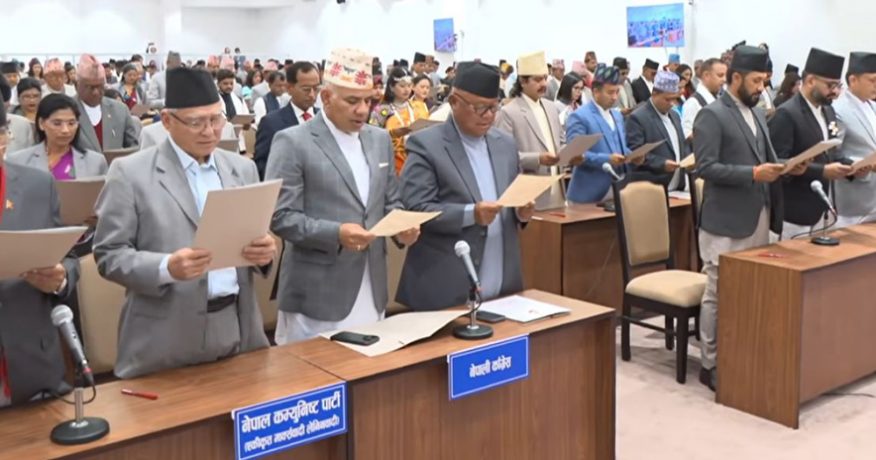 नवनिर्वाचित सांसदहरूले लिए पद तथा गोपनियताको सपथ