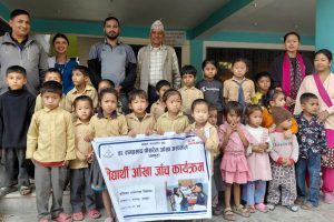 धनकुटाको मूलघाटमा २ सय जनाको निःशुल्क आँखा परीक्षण